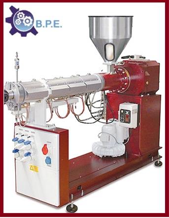 دستگاه اکسترودر آزمایشگاهی1