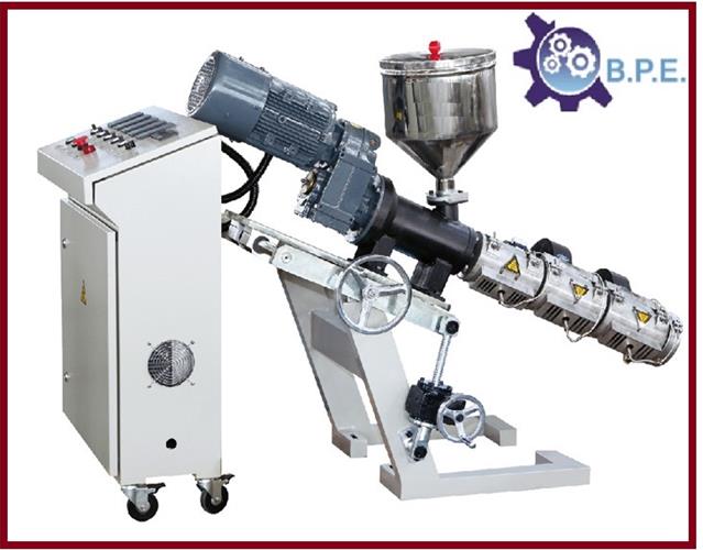 دستگاه اکسترودر آزمایشگاهی